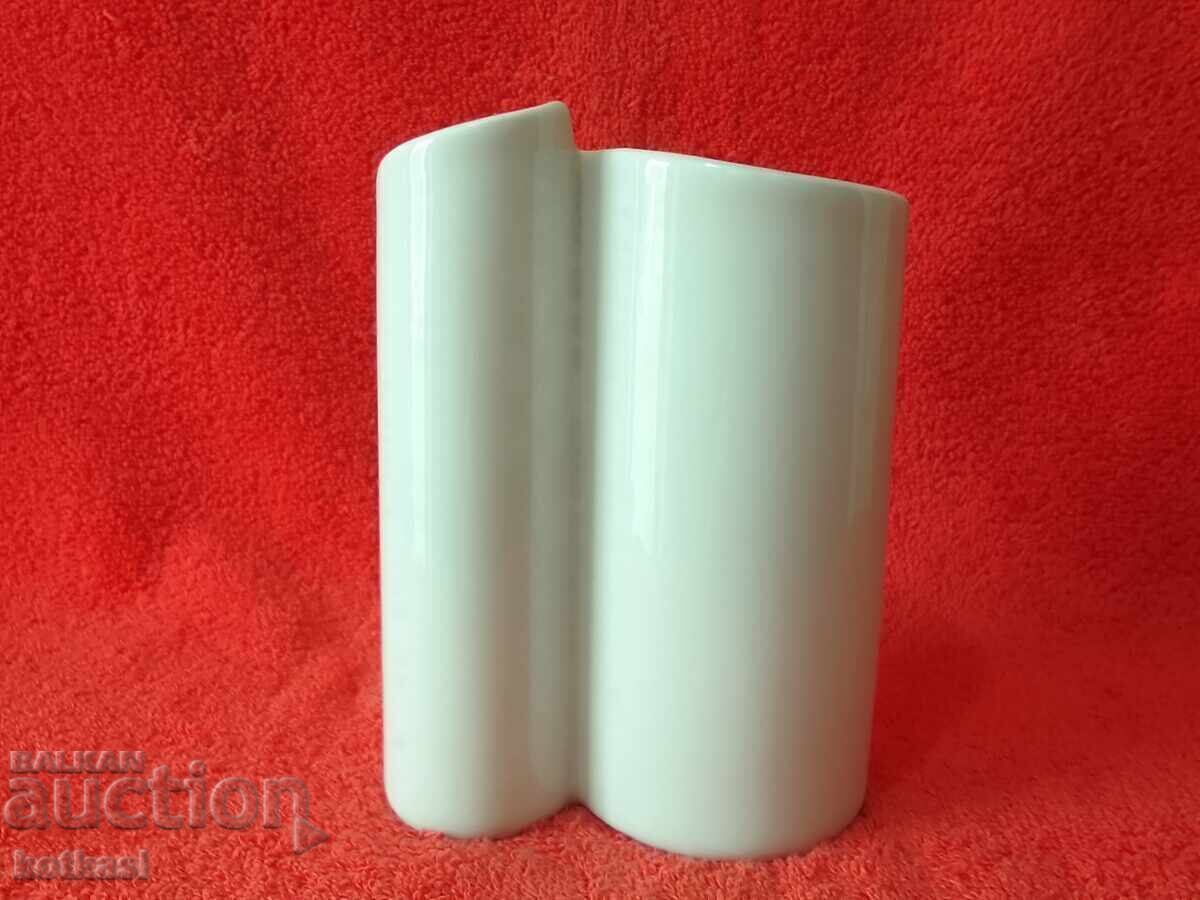 Auction Old white porcelain vase Bareuther Germany Auction Old white porcelain vase Bareuther Germany