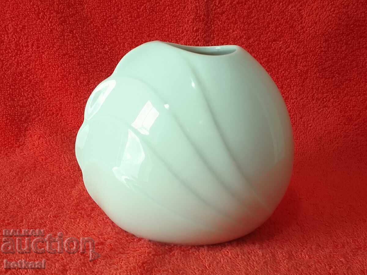 Old small porcelain vase seltmann Weiden HELENA Germany Old small porcelain vase seltmann Weiden HELENA Germany
