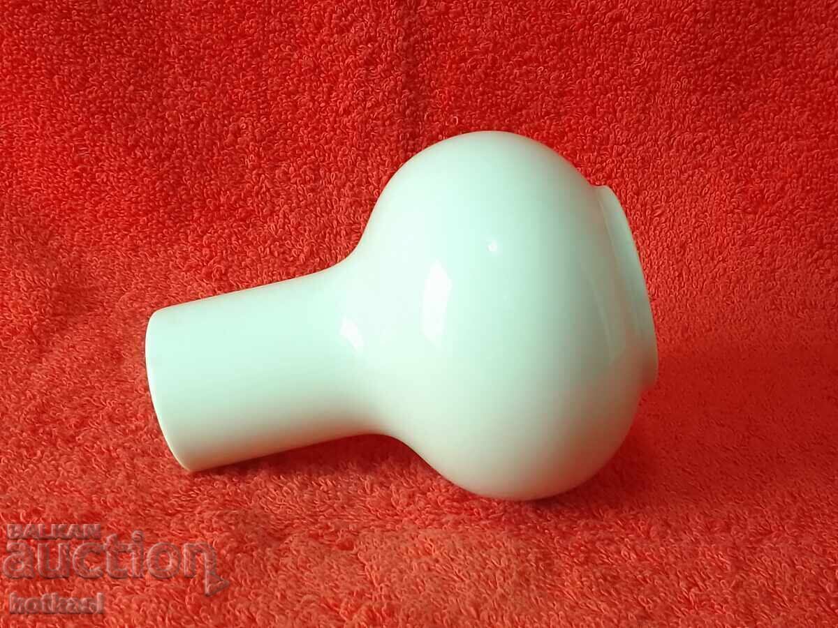 Delivery of Small old porcelain vase HEINRICH Germany Delivery of Small old porcelain vase HEINRICH Germany