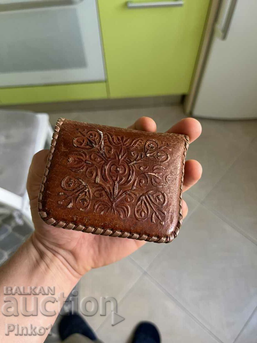 Παλιό δερμάτινο πορτοφόλι