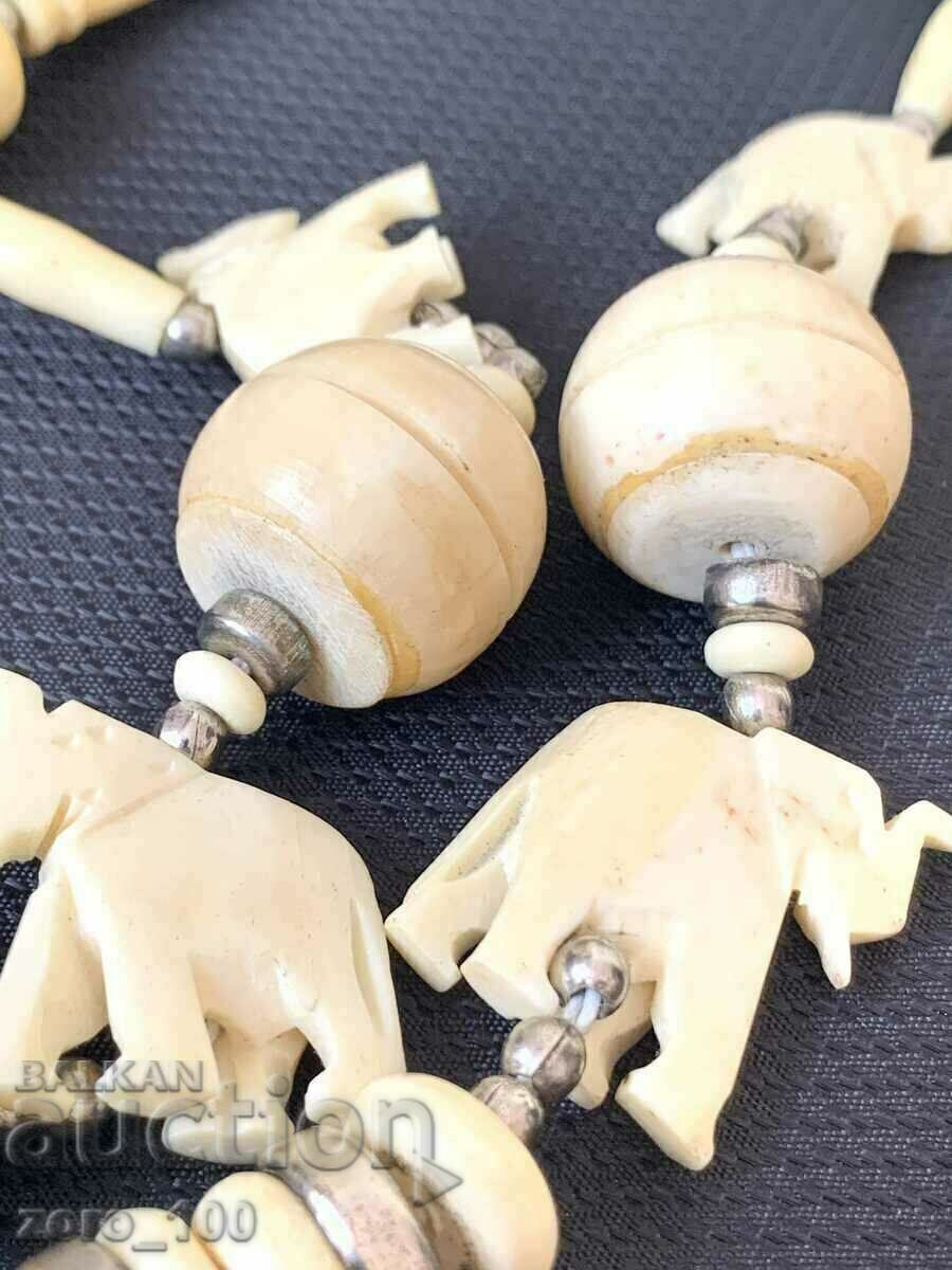 Necklace, good imitation ivory - 5 Necklace, good imitation ivory - 5