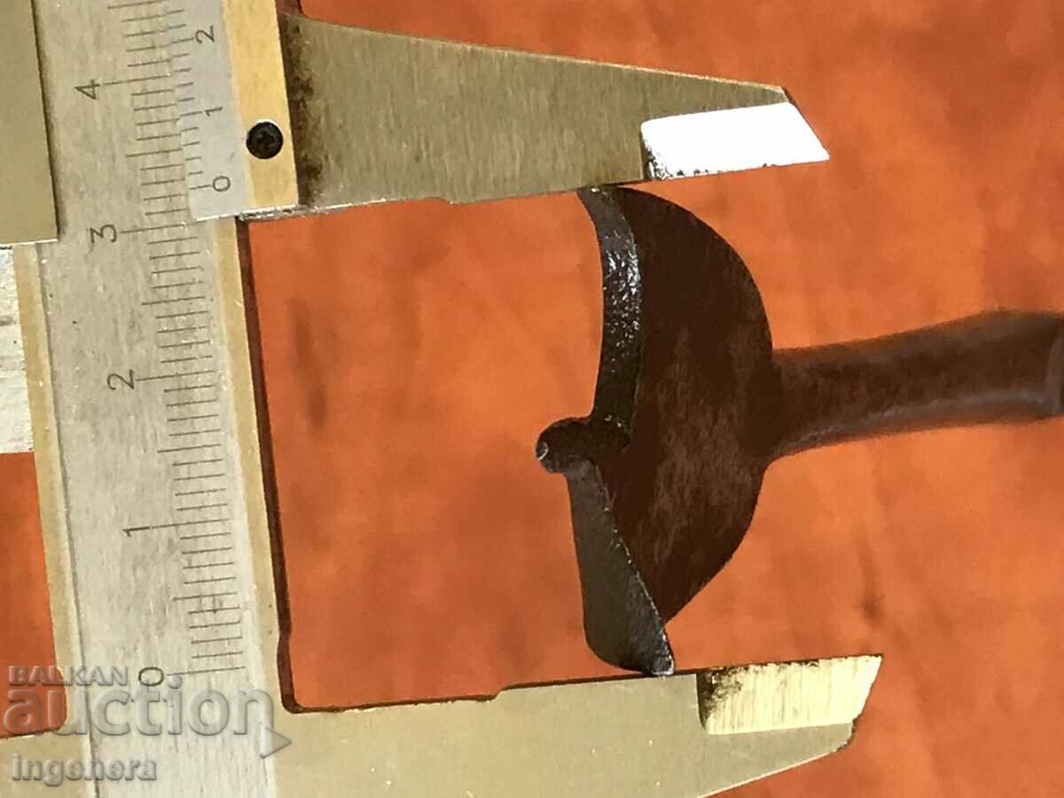 Licitație Burghiu burghiu VECHI GERMANA BAGURI FORJAT-F 33 MM