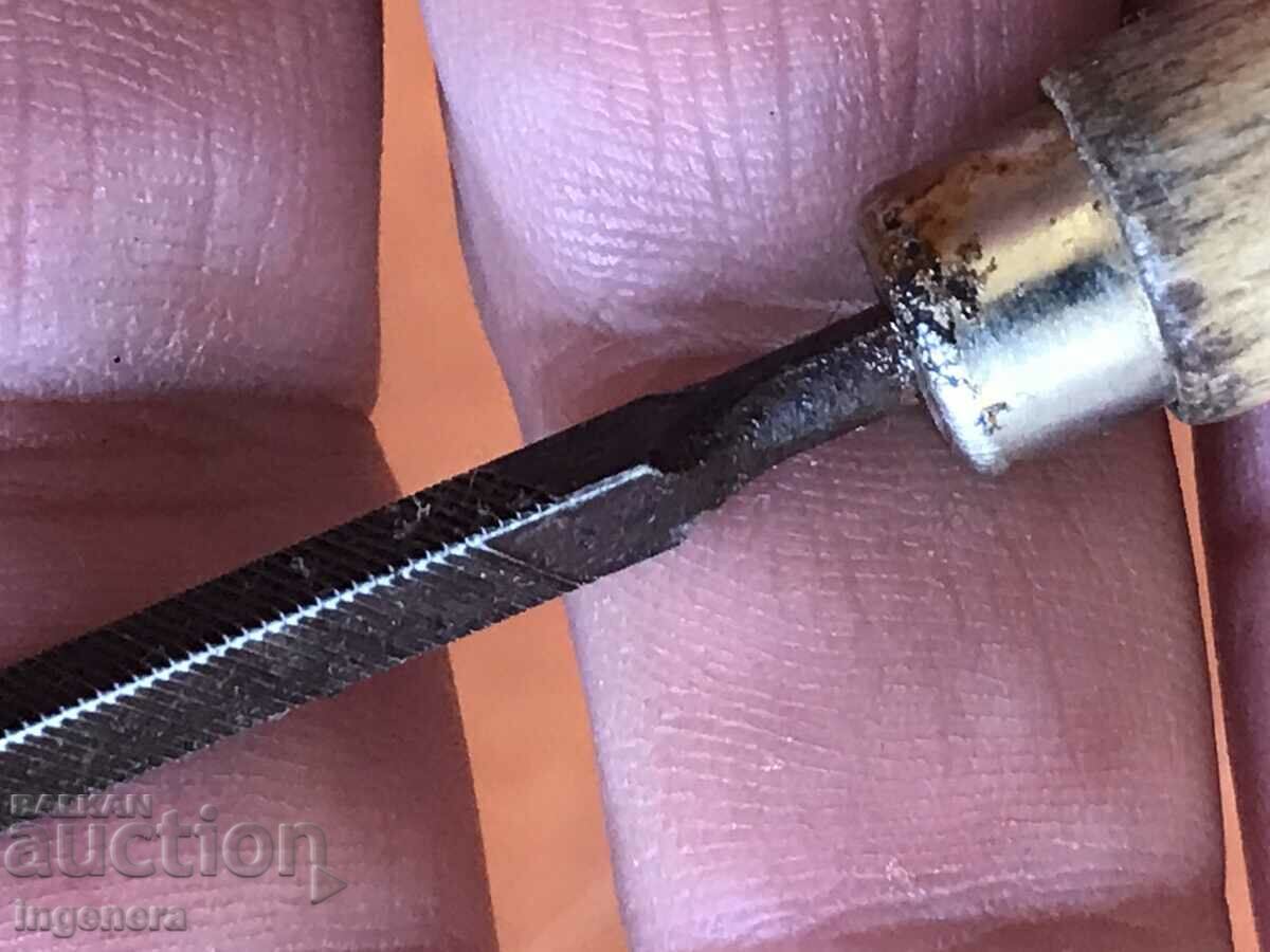 Auction SAW TRIANGULAR TOOL MINI Auction SAW TRIANGULAR TOOL MINI