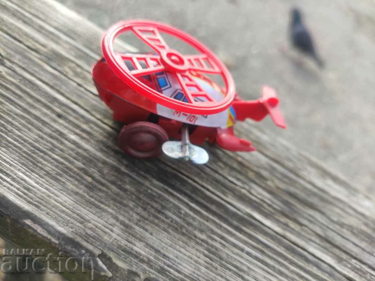 Elicopter de jucărie cu preț 50.00 BGN | € 25.56 Elicopter de jucărie cu preț 50.00 BGN | € 25.56