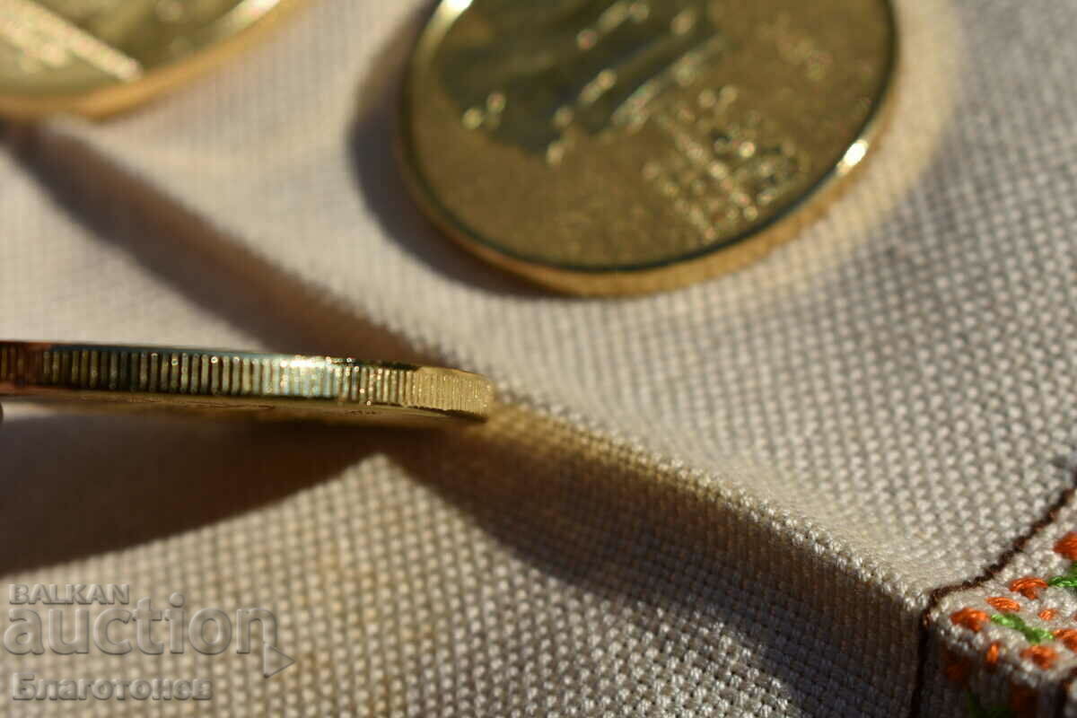 Chinese coins with price 20.00 BGN | € 10.23 Chinese coins with price 20.00 BGN | € 10.23