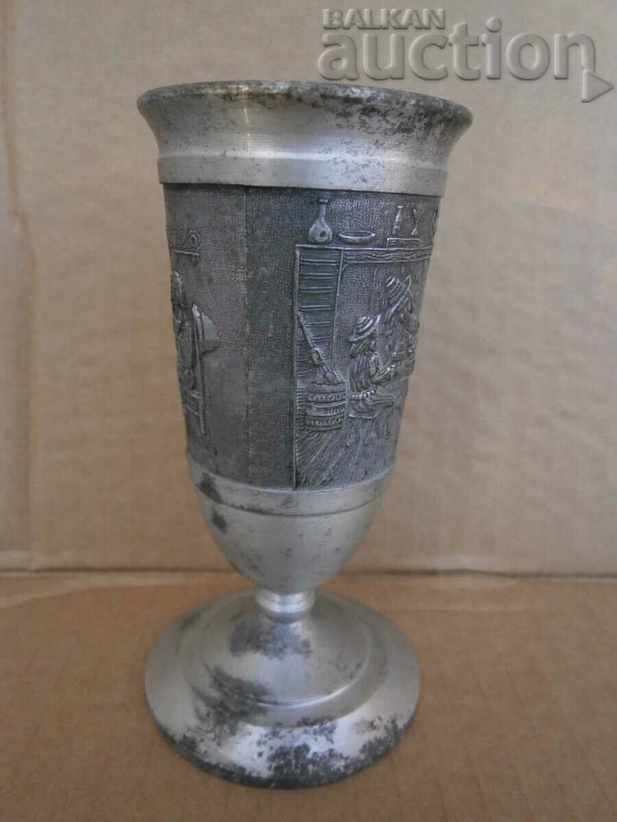 retro vintage mug with price 21.00 BGN | € 10.74 retro vintage mug with price 21.00 BGN | € 10.74