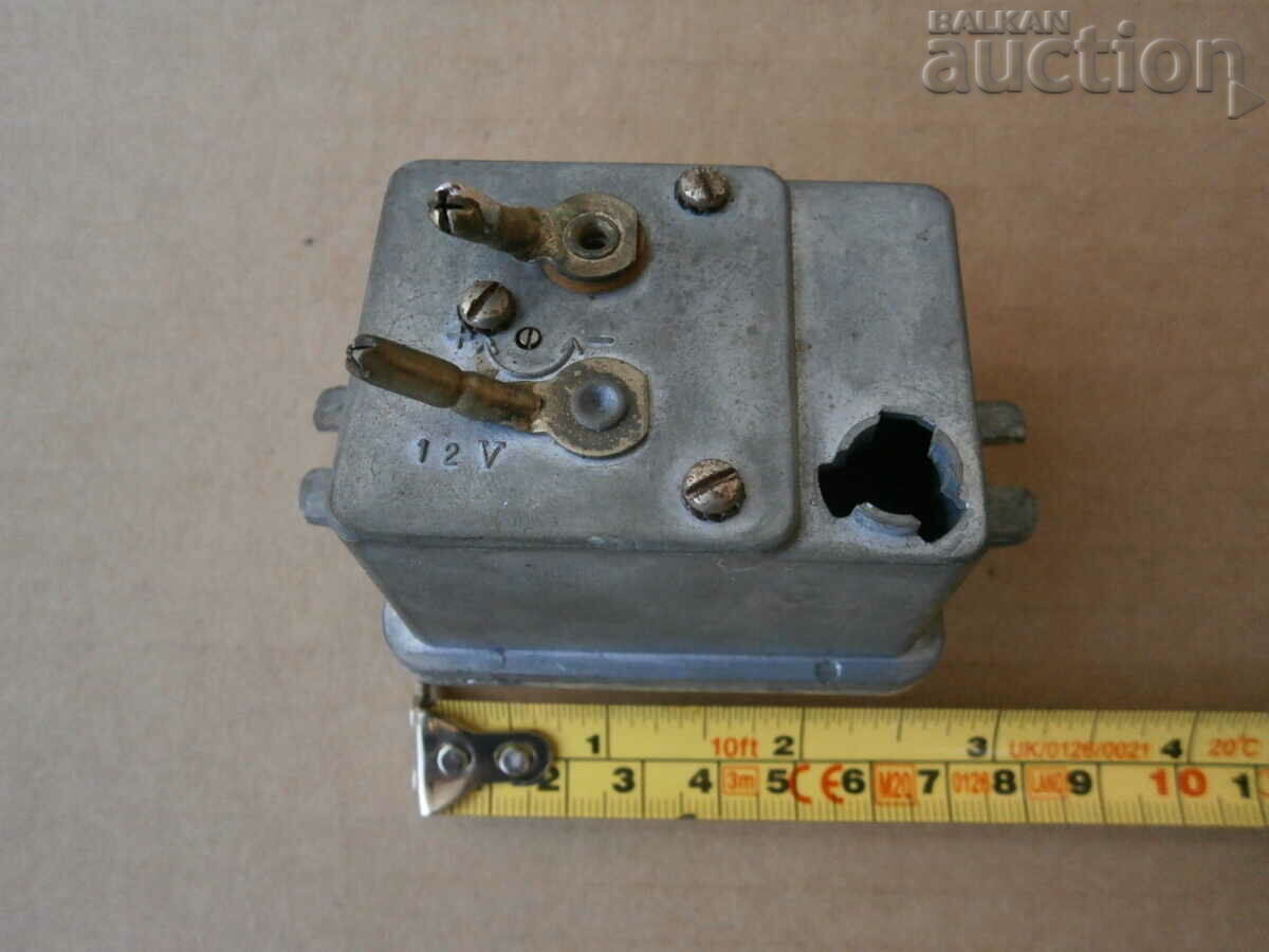 Delivery of ultra retro vintage car watch 60s 70s Delivery of ultra retro vintage car watch 60s 70s