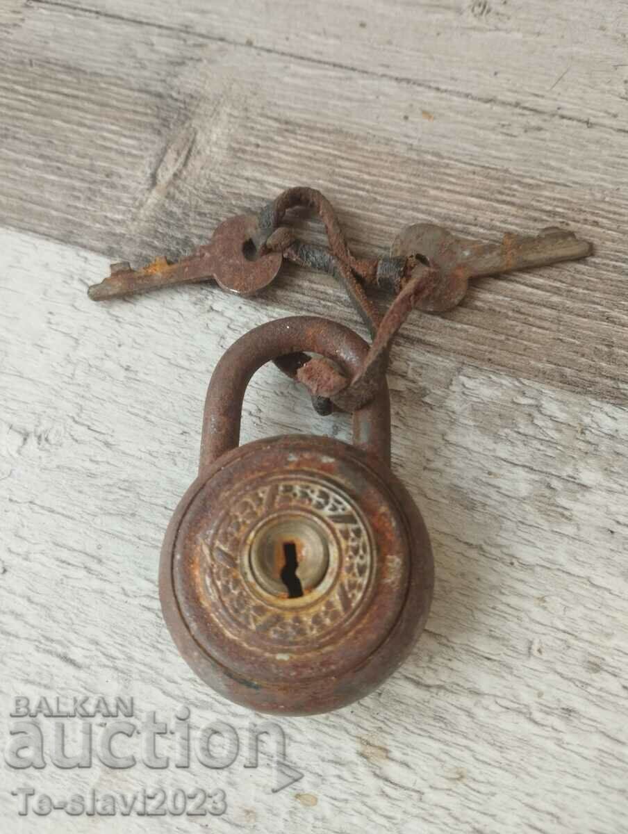 1930 Old German padlock - 2 keys