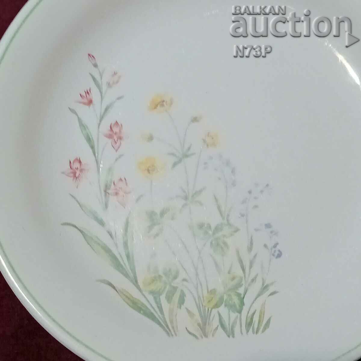 Delivery of OLD PORCELAIN PLATE. COLLECTION. Delivery of OLD PORCELAIN PLATE. COLLECTION.