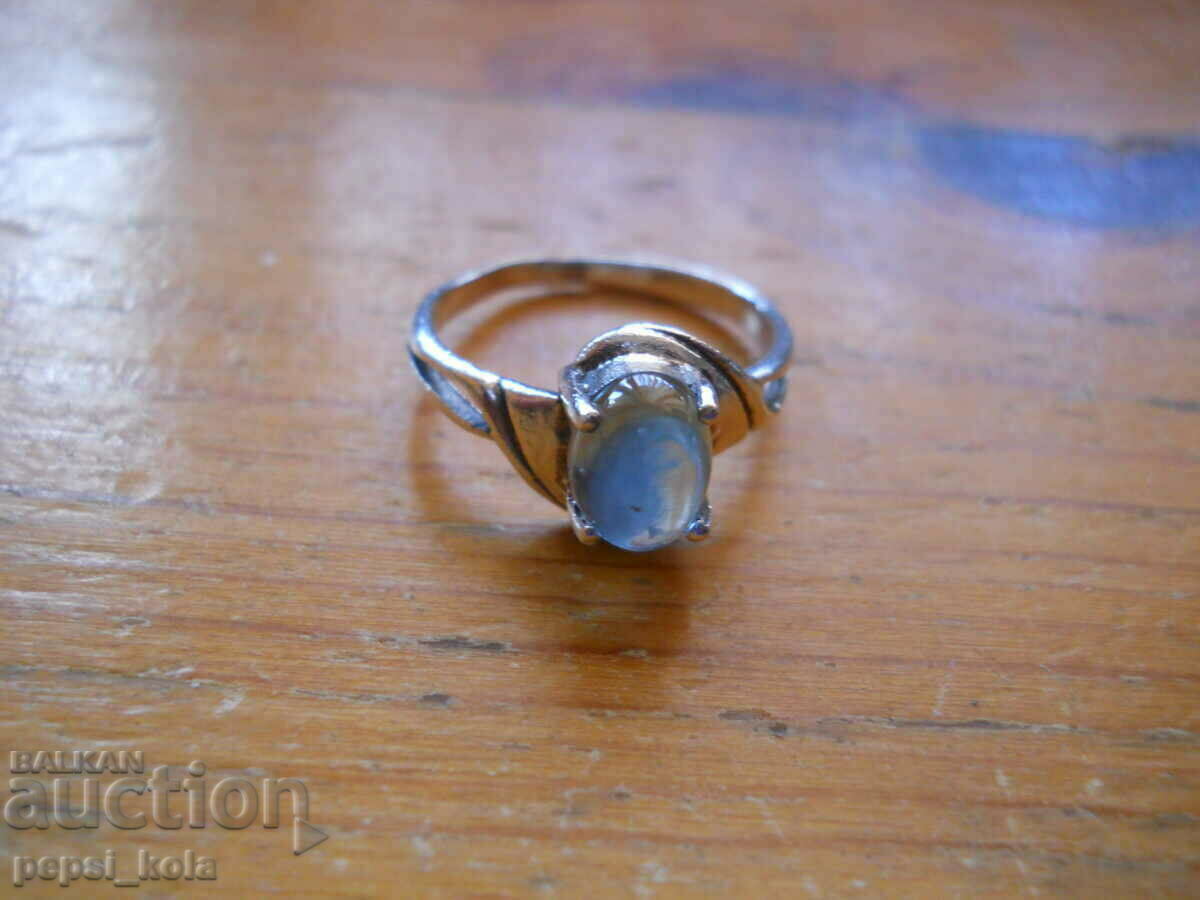 сребърен пръстен с лунен камък - 2,50 гр / 925 пр
