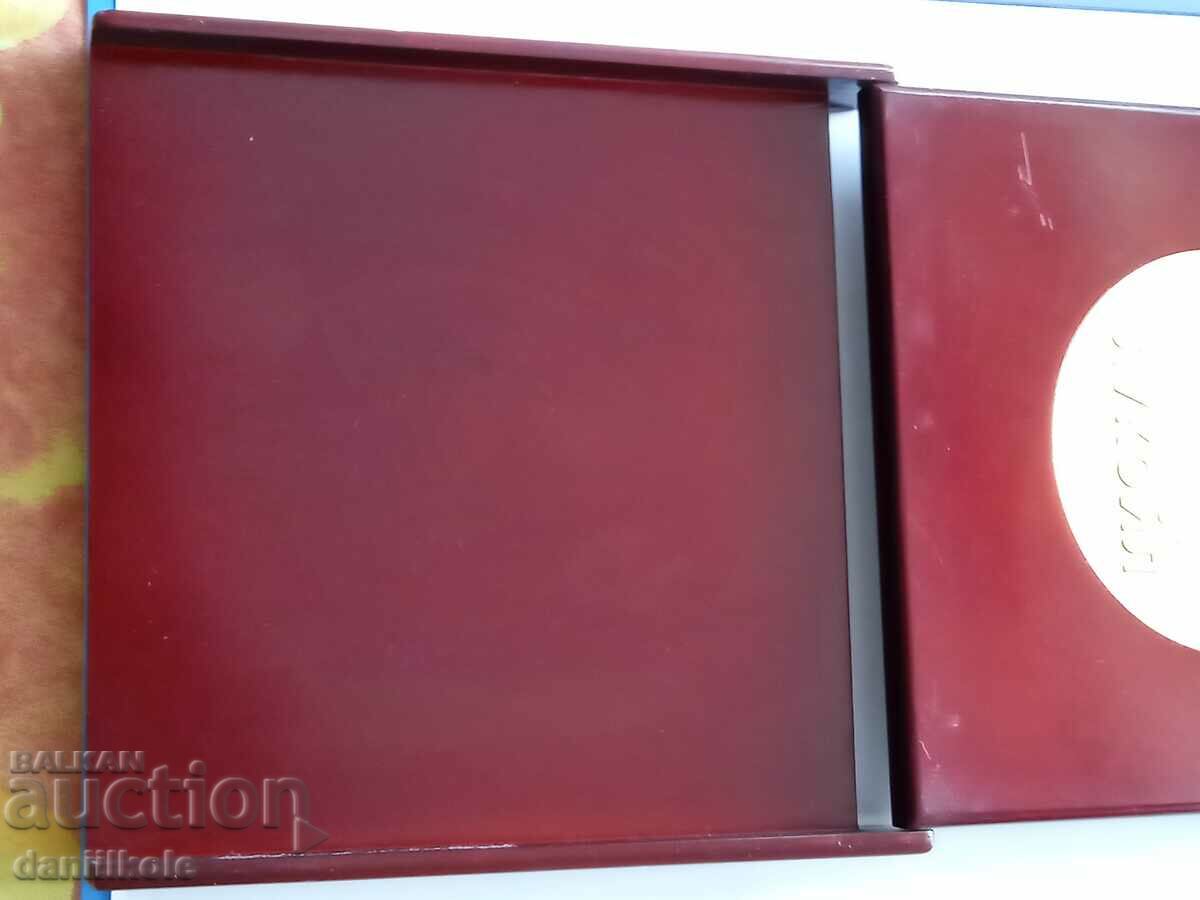 *$*Y*$* DESK PLAQUE 10 YEARS LUKOIL NEFTOKHIM BURGAS *$*Y*$* - 6