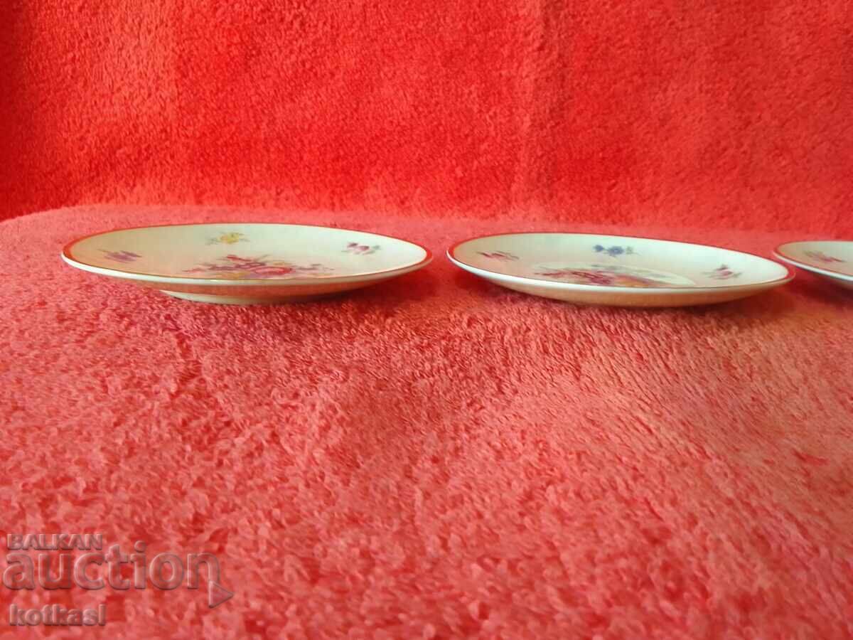 Lot of 6 small Hutschenreuther porcelain plates - 6 Lot of 6 small Hutschenreuther porcelain plates - 6