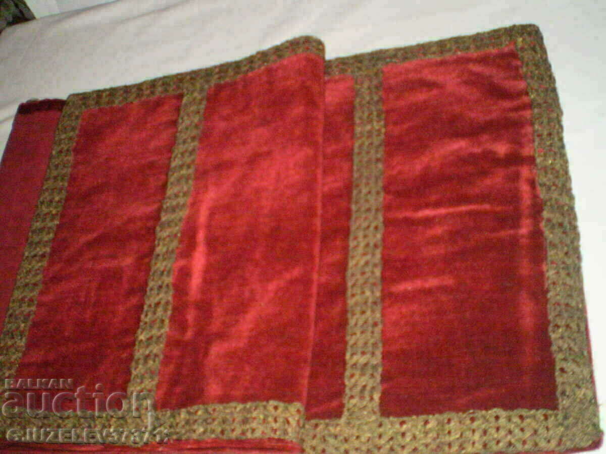 Metallic Gold Tinsel 19th Century Red Plush Tapestry Carpet - 7