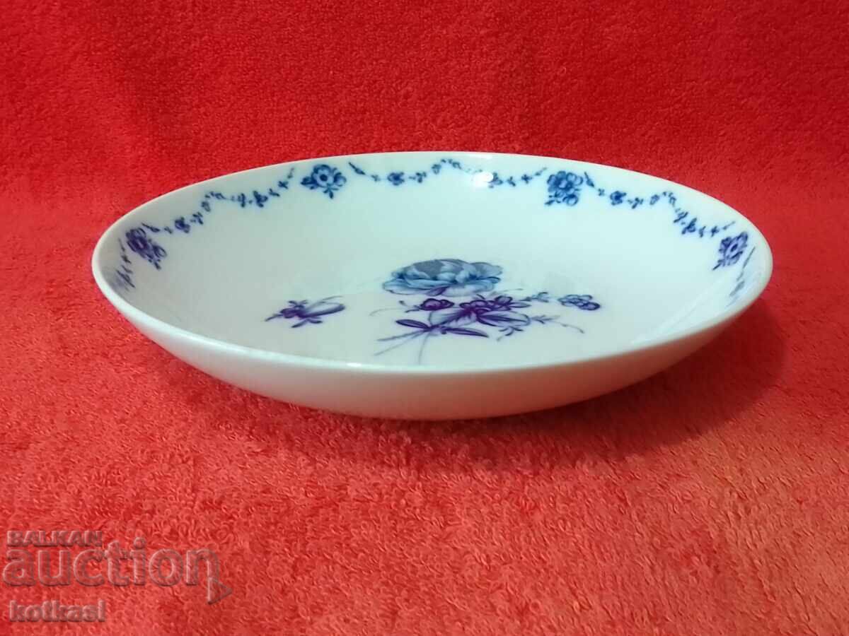 Delivery of Old porcelain plate author Furstenberg F rose Delivery of Old porcelain plate author Furstenberg F rose