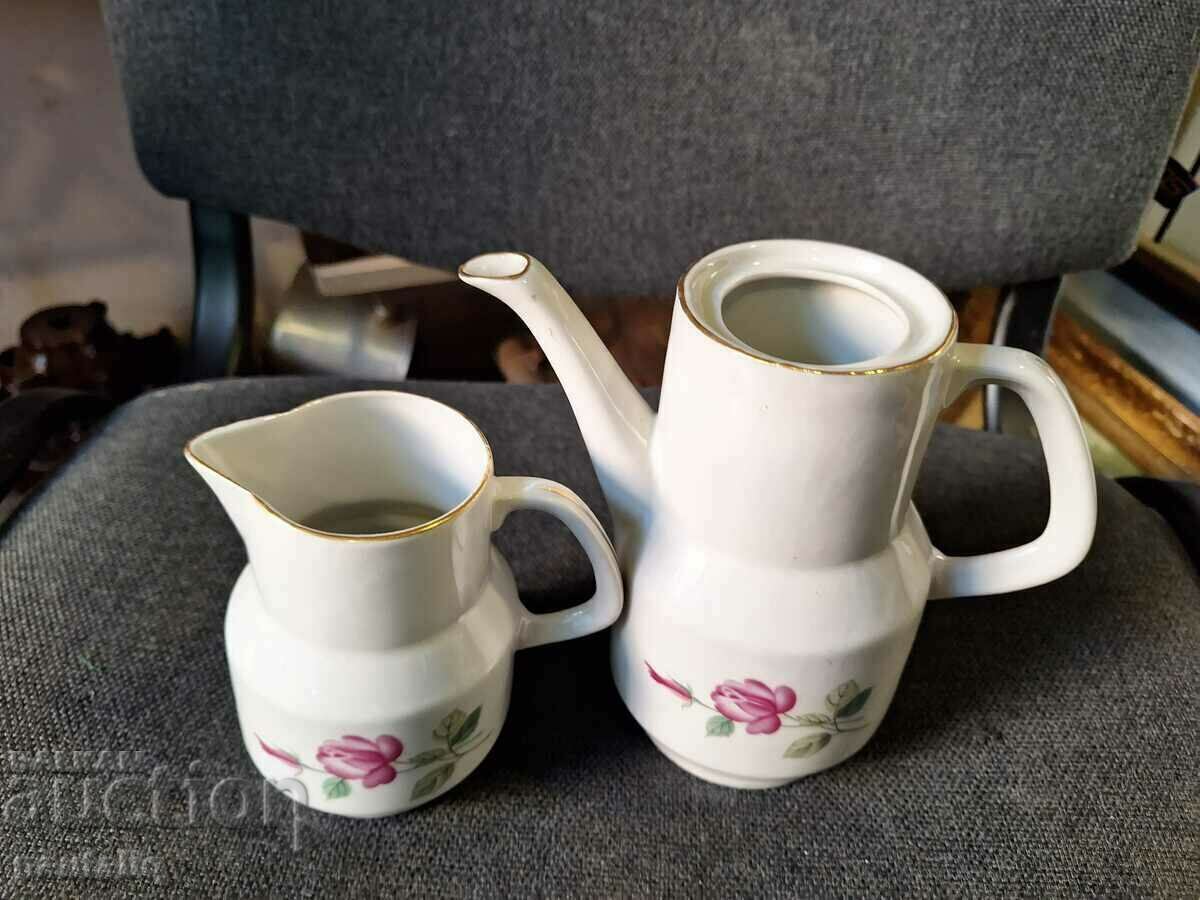 LOT OF PORCELAIN JUGS with price 10.00 BGN | € 5.11 LOT OF PORCELAIN JUGS with price 10.00 BGN | € 5.11