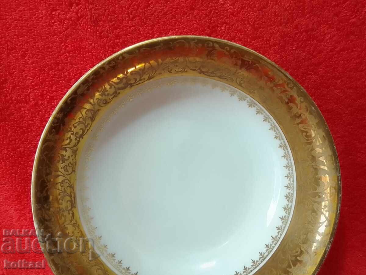 Auction Old Hutschenreuther gilt porcelain bowl Auction Old Hutschenreuther gilt porcelain bowl