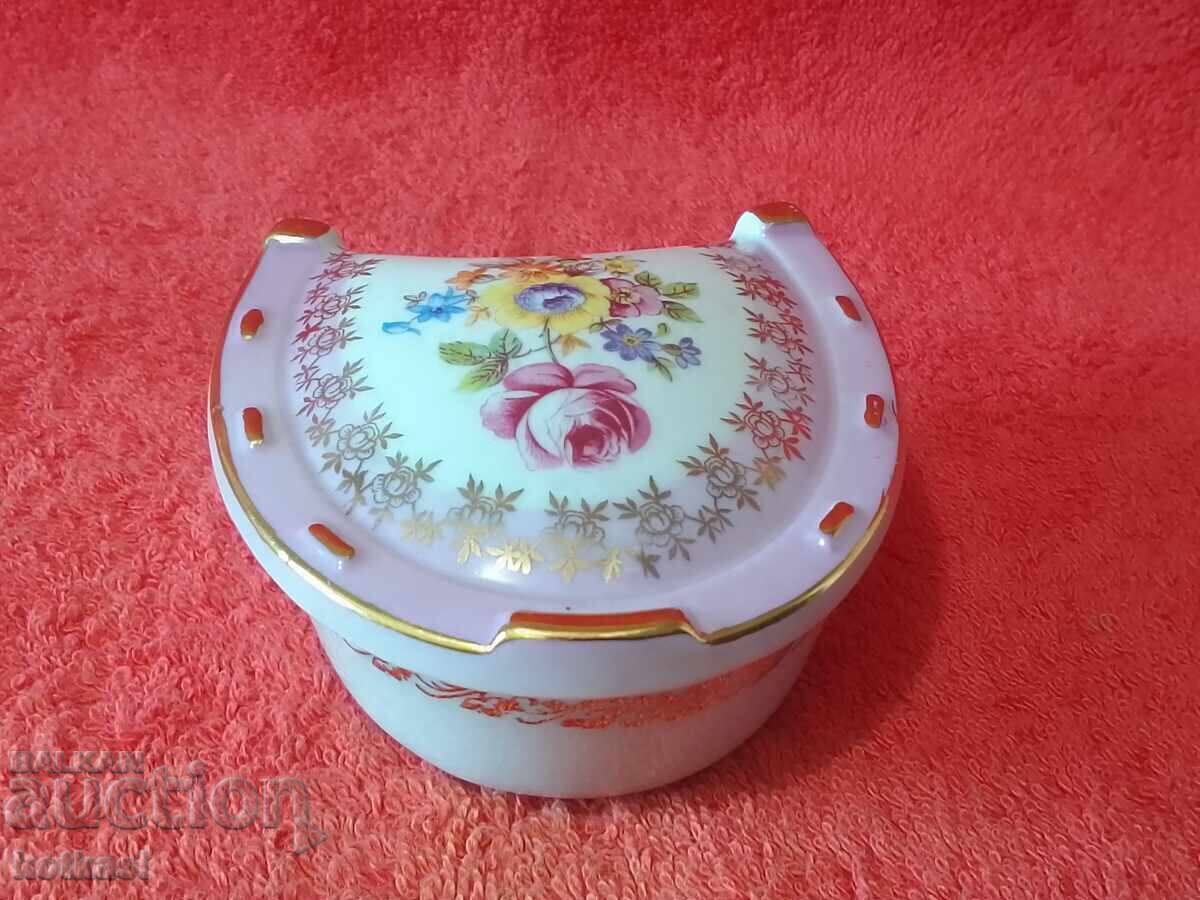 Old Dresden Horseshoe Shape Porcelain Jewelry Box with price 135.50 BGN | € 69.28 Old Dresden Horseshoe Shape Porcelain Jewelry Box with price 135.50 BGN | € 69.28