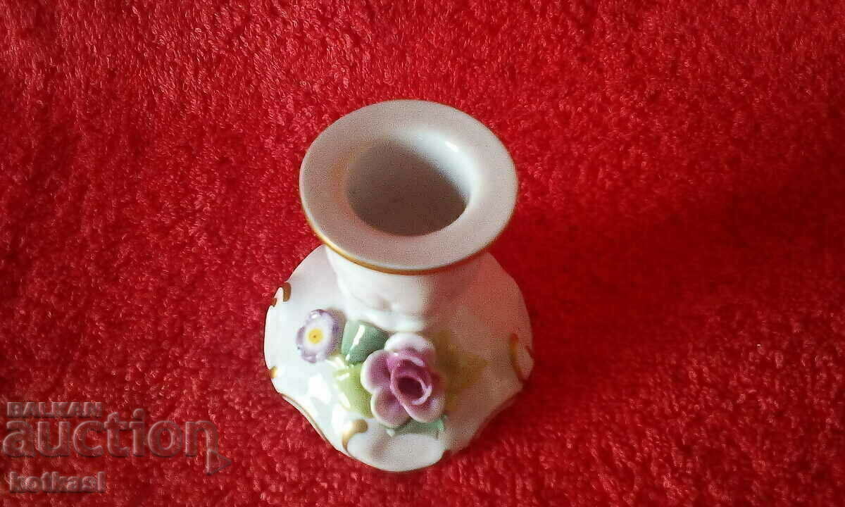 Δημοπρασία Παλαιό μικρό πορσελάνινο κηροπήγιο PMP GDR επιχρύσωση χειροποίητο Δημοπρασία Παλαιό μικρό πορσελάνινο κηροπήγιο PMP GDR επιχρύσωση χειροποίητο