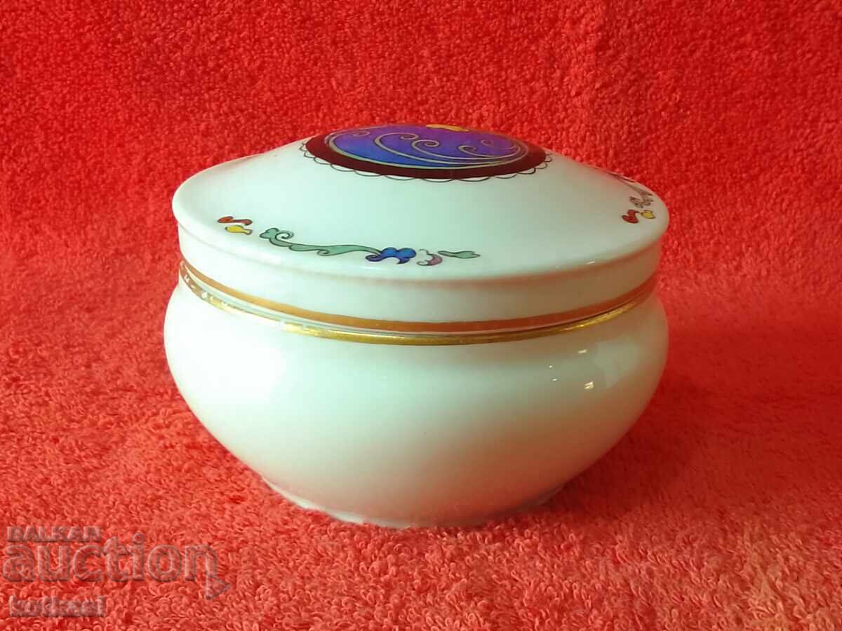 Auction  Old porcelain jewelry box KPM Berlin