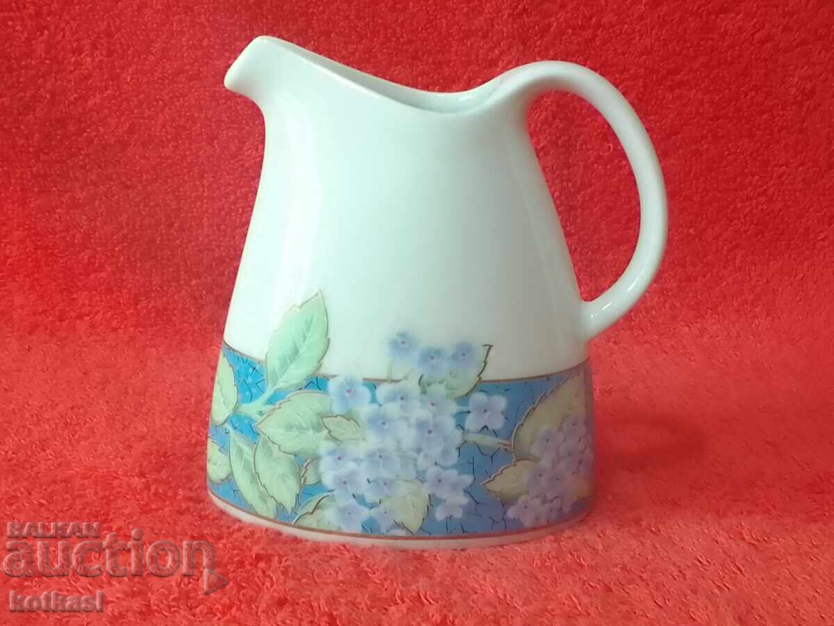 Стара порцеланова каничка за мляко Graf von Henneberg TETTAU Стара порцеланова каничка за мляко Graf von Henneberg TETTAU