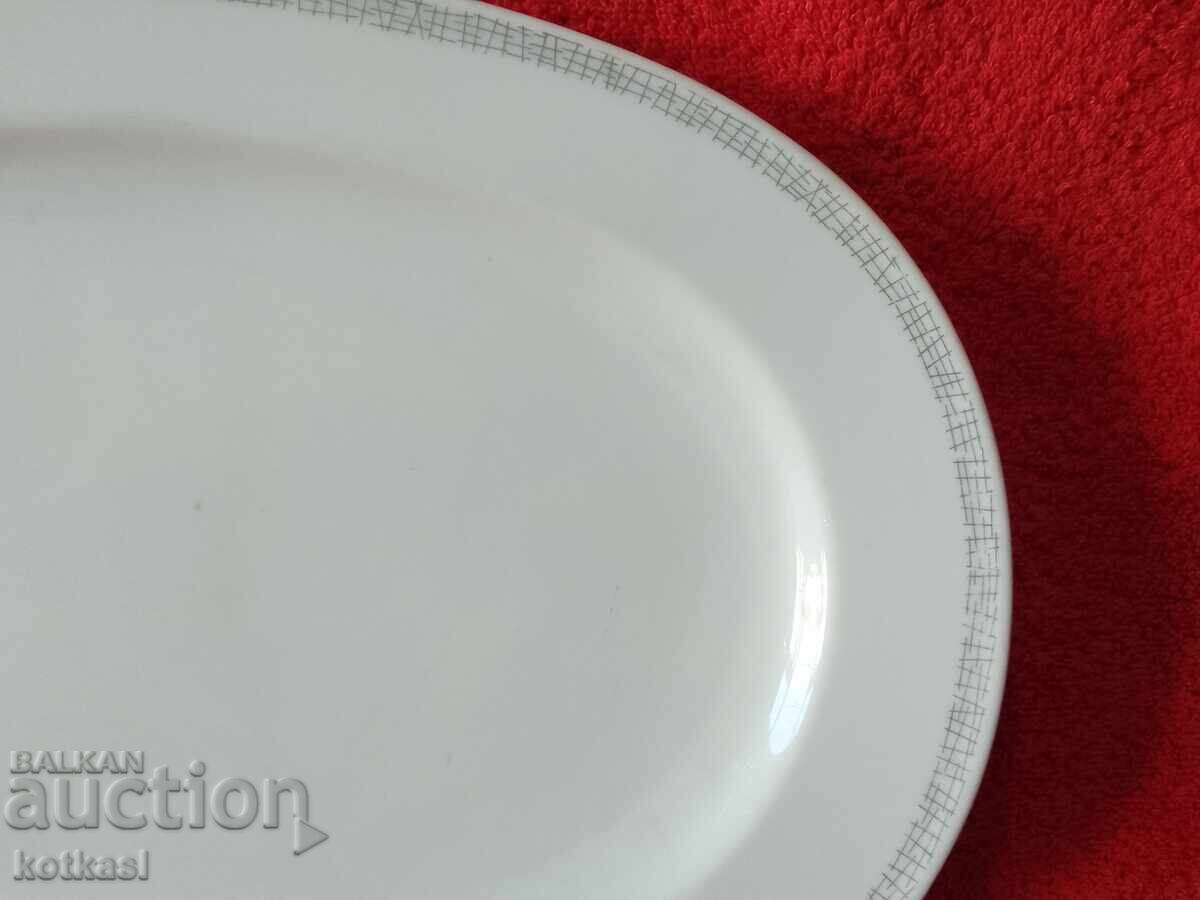 Hutschenreuther Old Porcelain Large Plate with price 35.50 BGN | € 18.15 Hutschenreuther Old Porcelain Large Plate with price 35.50 BGN | € 18.15