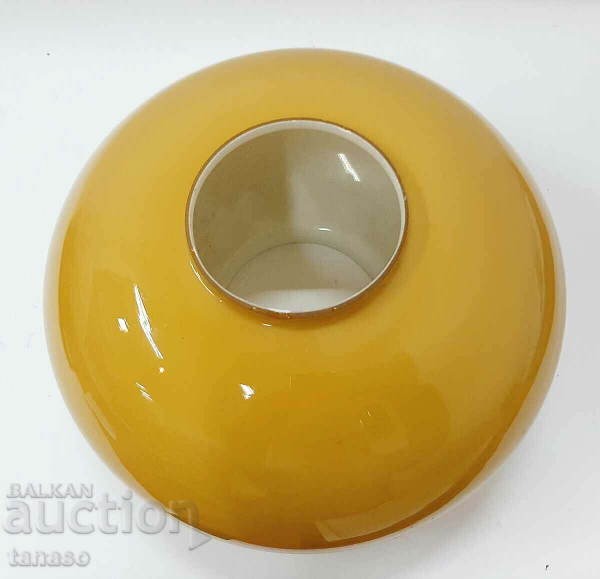 Delivery of Old round glass lampshade(5.5) Delivery of Old round glass lampshade(5.5)