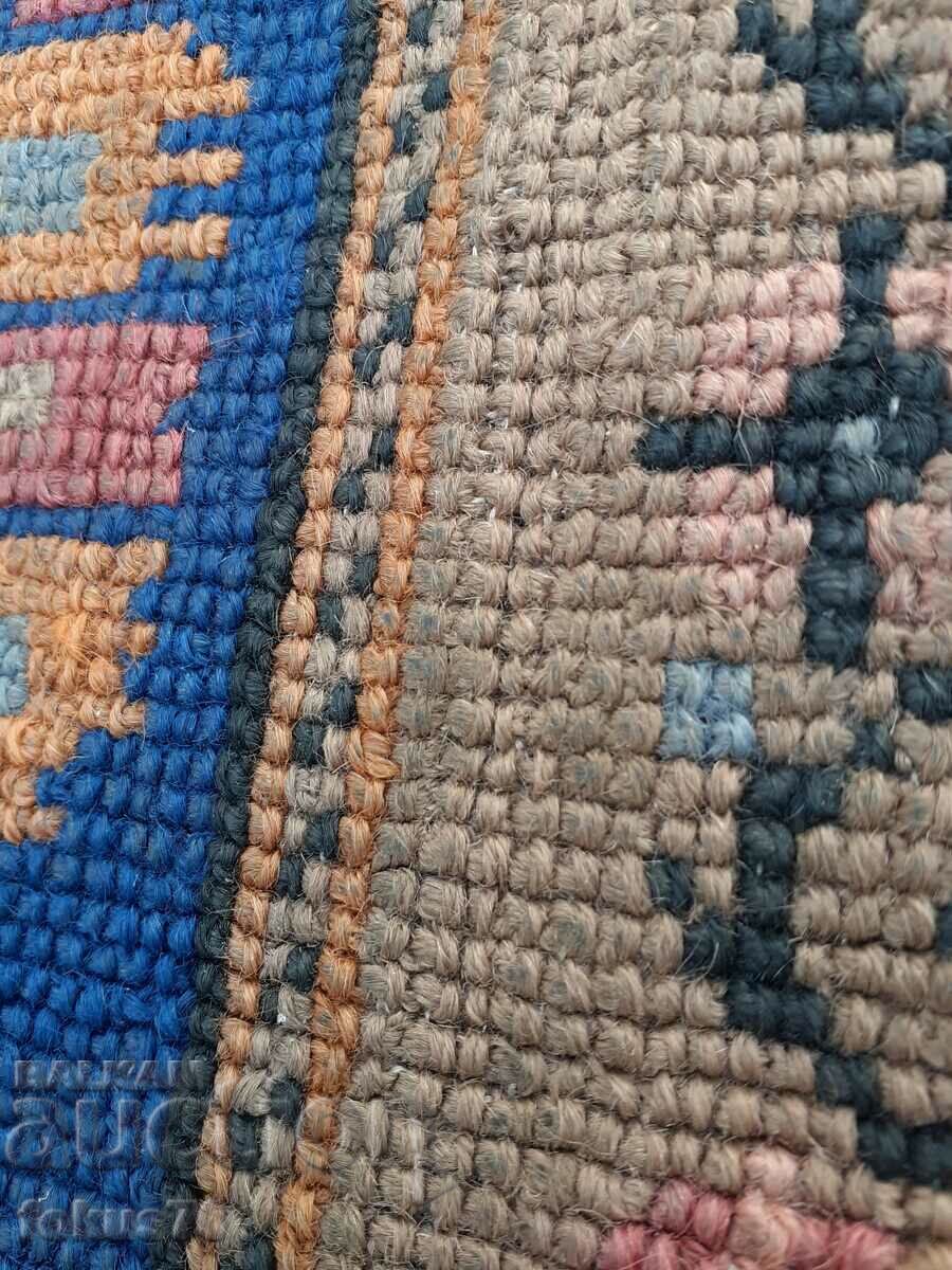 Delivery of Old woolen handwoven and embroidered rug - rug Delivery of Old woolen handwoven and embroidered rug - rug