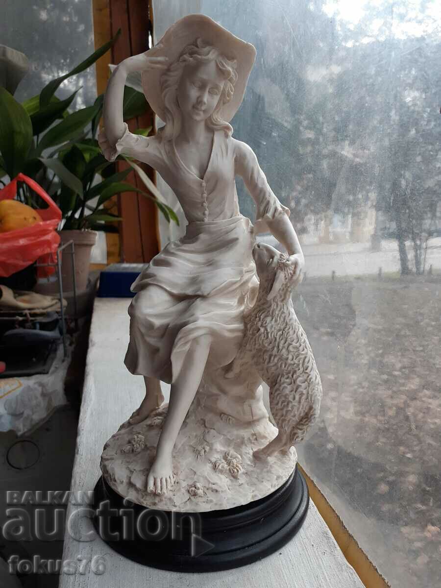 Страхотна голяма статуетка от мраморен прах - Mario Pegoraro