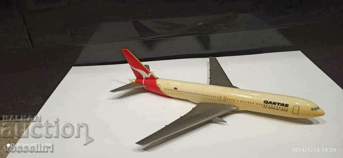 Boeing model airplane