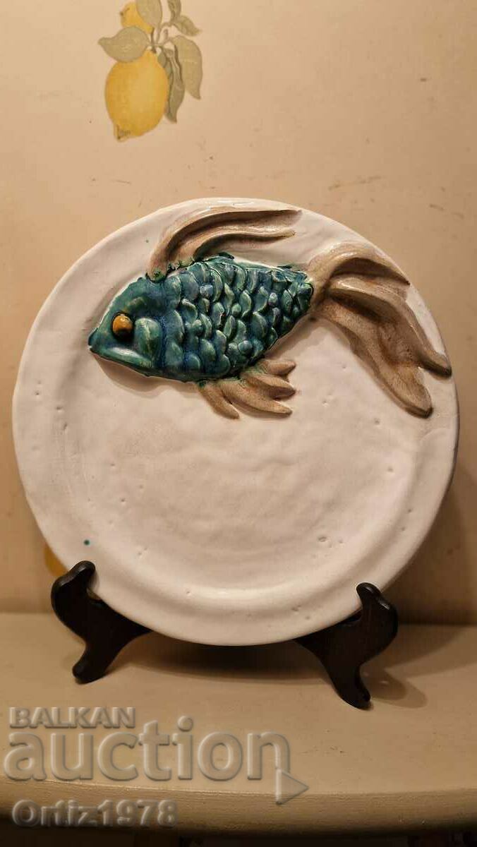 Auction Ceramic plate, hand-crafted, 760g - Germany. Auction Ceramic plate, hand-crafted, 760g - Germany.