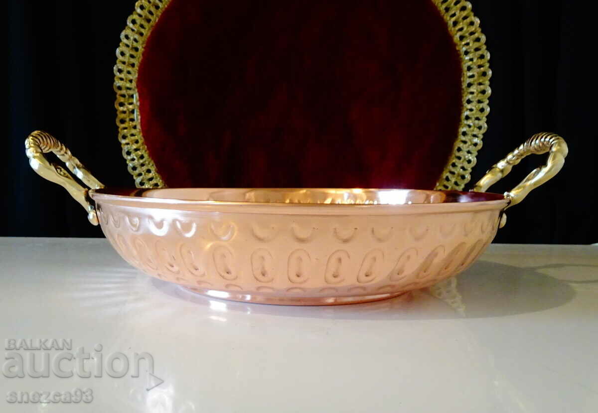 Copper vessel, copper pan, bronze handles, relief. with price 79.00 BGN | € 40.39 Copper vessel, copper pan, bronze handles, relief. with price 79.00 BGN | € 40.39