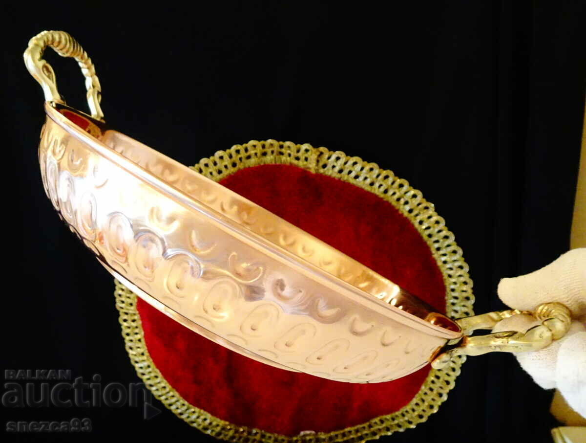 Copper vessel, copper pan, bronze handles, relief. - 5 Copper vessel, copper pan, bronze handles, relief. - 5