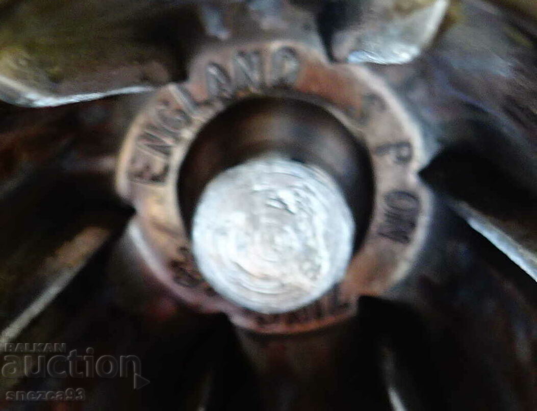 Delivery of English silver-plated Art Deco candlestick, marked