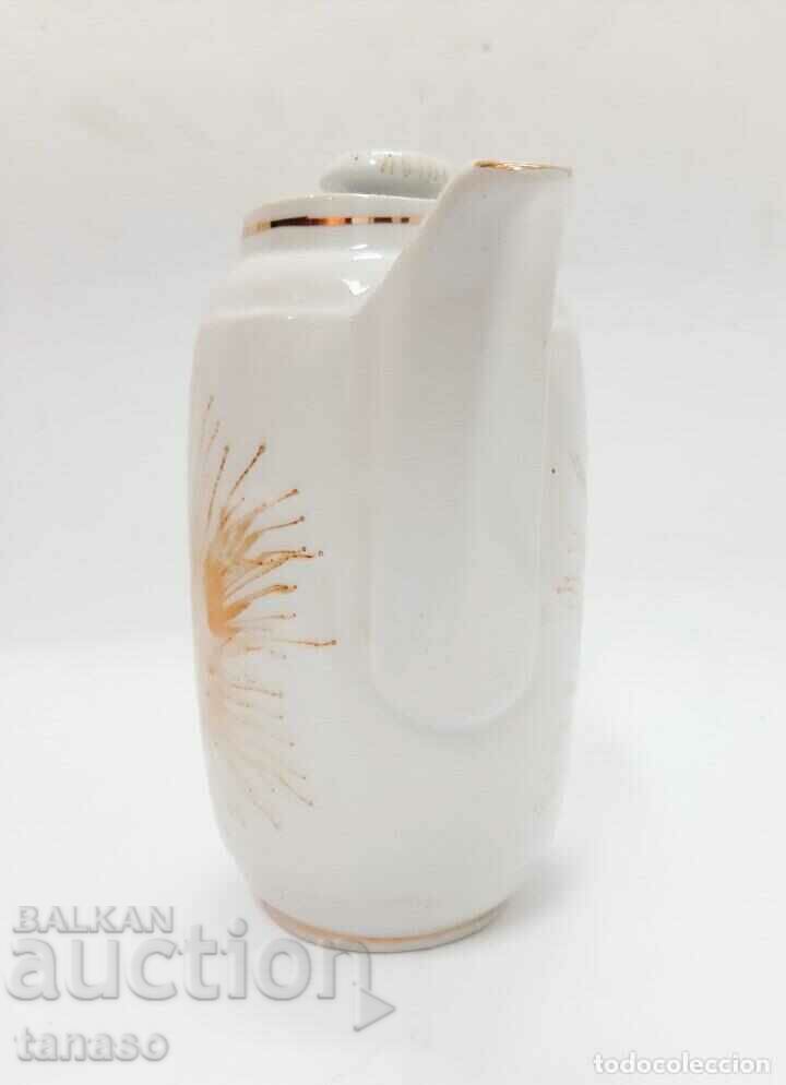 Delivery of Beautiful white porcelain jug, teapot(7.2)