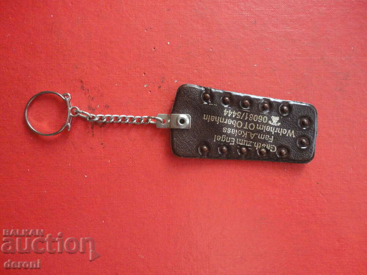Delivery of German key ring