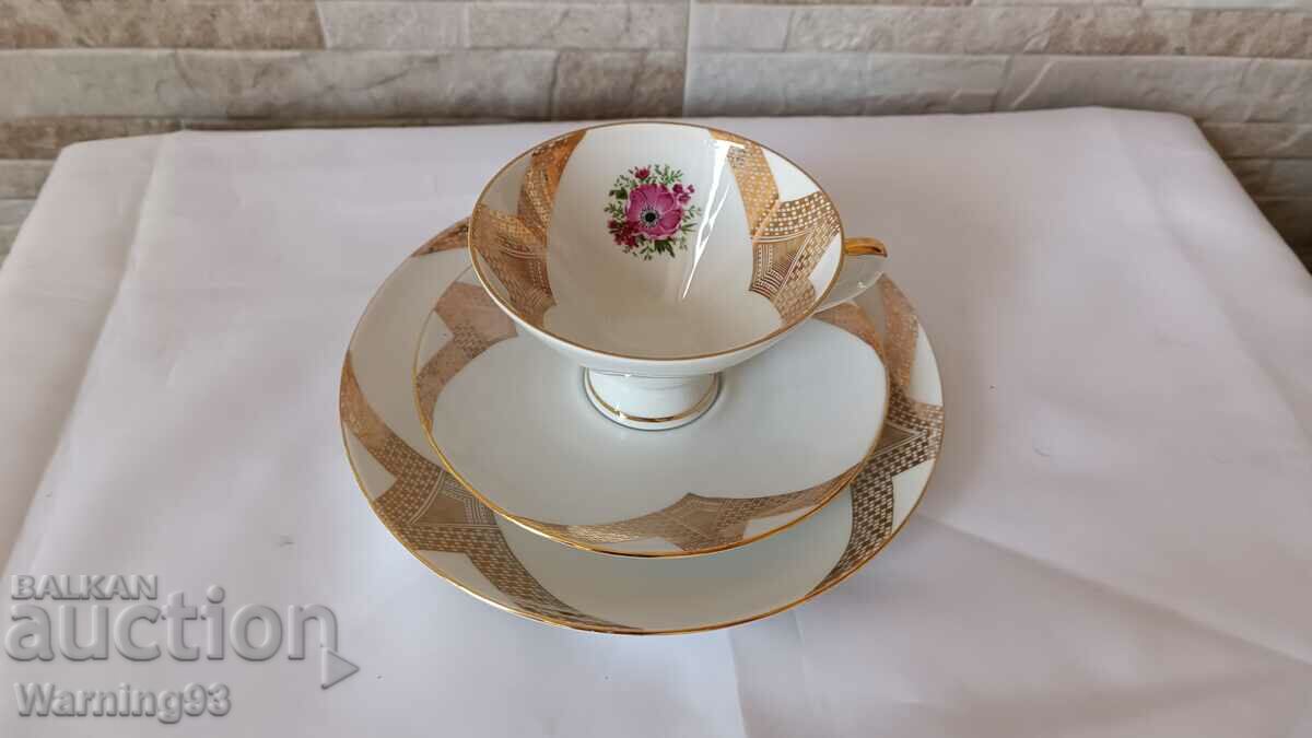 Triple porcelain set - cup + two saucers with price 30.00 BGN | € 15.34 Triple porcelain set - cup + two saucers with price 30.00 BGN | € 15.34