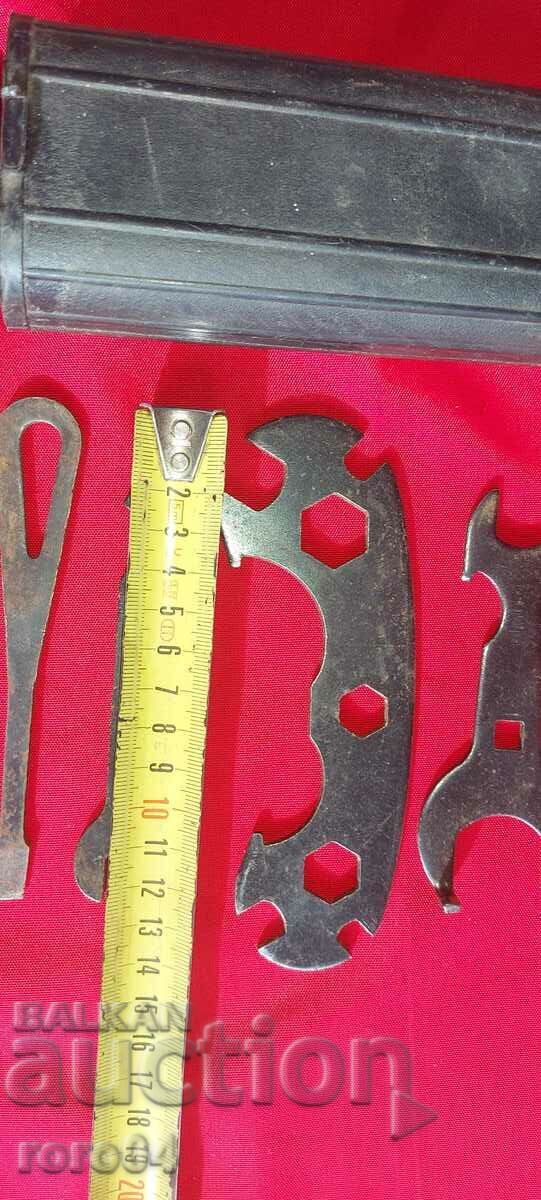 Delivery of BALKAN - BAG - TOOLS