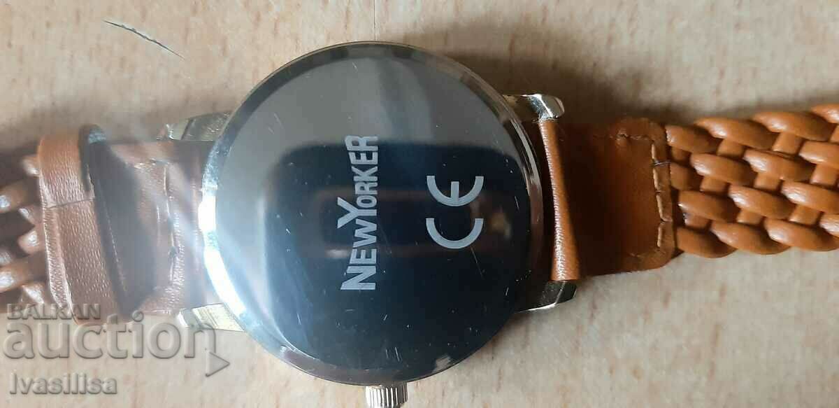 Красив часовник с цена 25.00 лв. | € 12.78 Красив часовник с цена 25.00 лв. | € 12.78