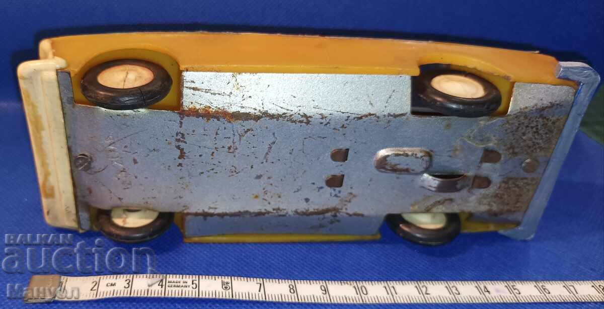 Old model of "Moskvich" 408 - People's Militia. - 6 Old model of "Moskvich" 408 - People's Militia. - 6