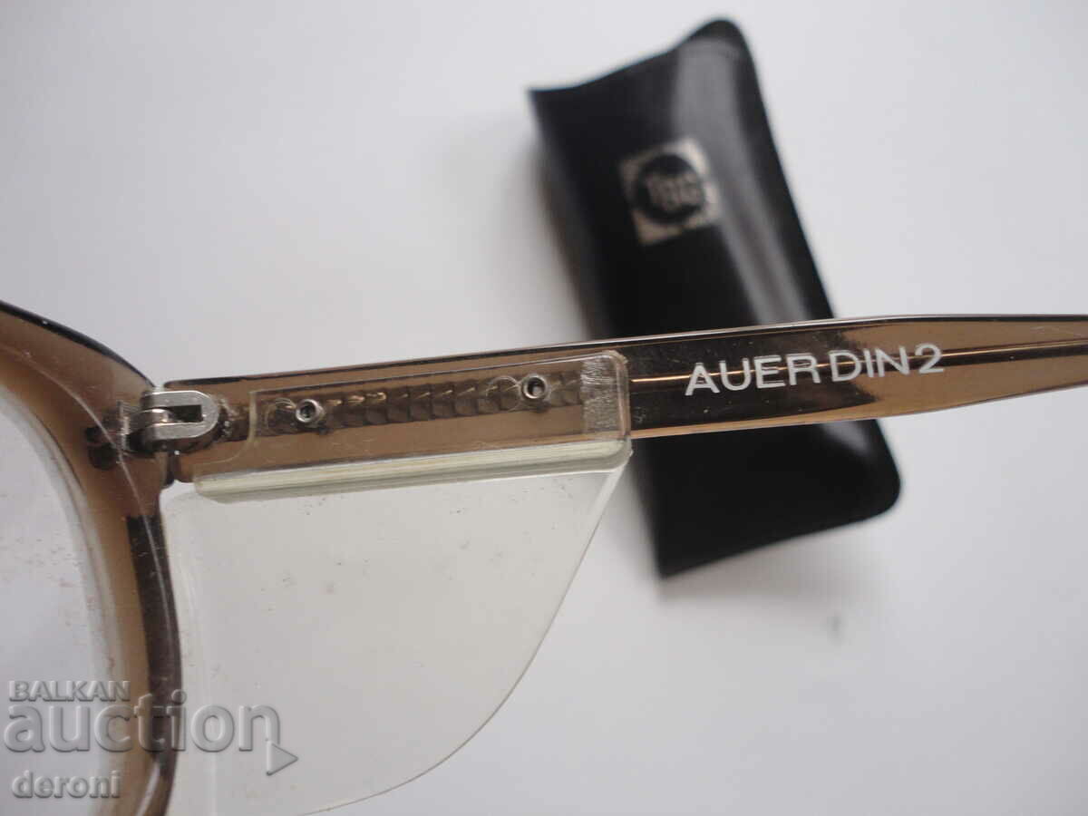 Auction German safety glasses Auction German safety glasses