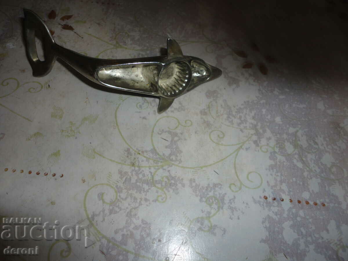Delivery of Amazing bronze dolphin opener Delivery of Amazing bronze dolphin opener