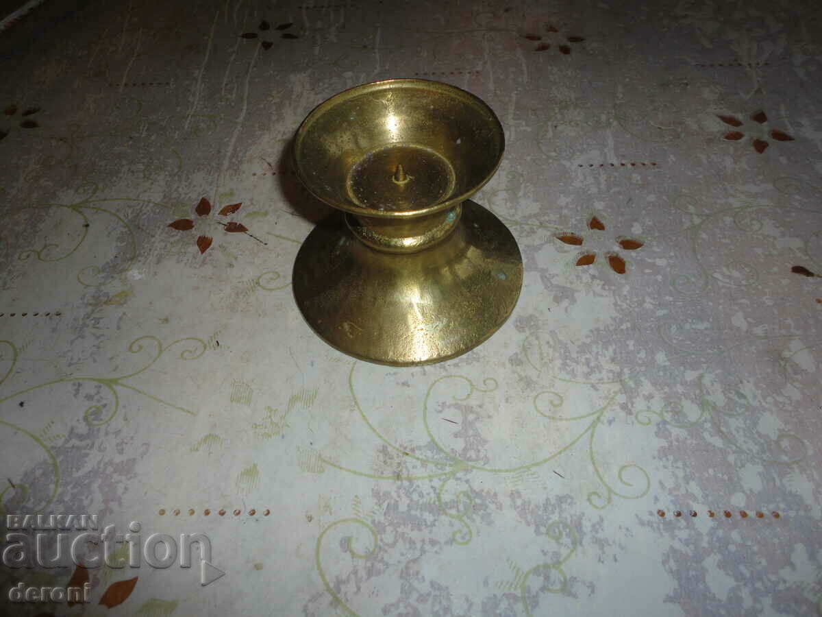 Старинен бронзов свещник 9 с цена 25.00 лв. | € 12.78