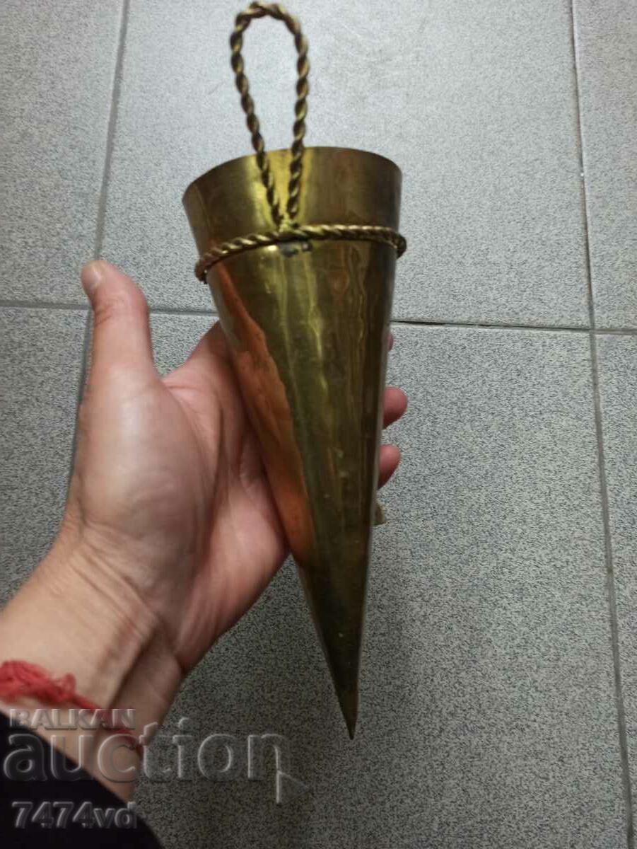 Delivery of BRONZE WALL VESSEL Delivery of BRONZE WALL VESSEL