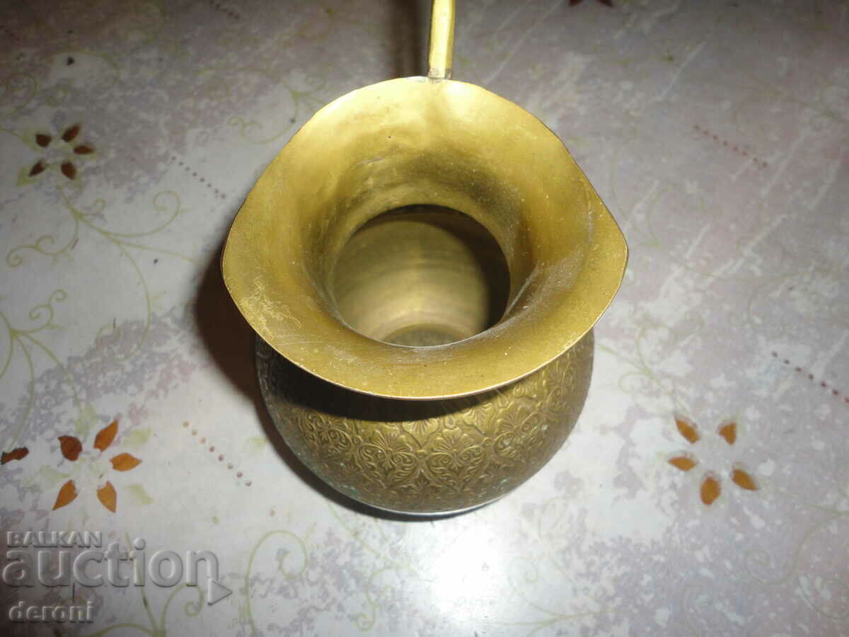 Auction Ancient bronze vessel 2 Auction Ancient bronze vessel 2