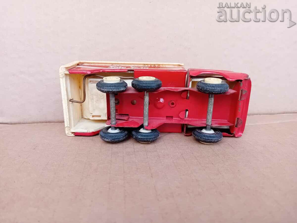 Auction MIR coca cola metal truck injured social Auction MIR coca cola metal truck injured social