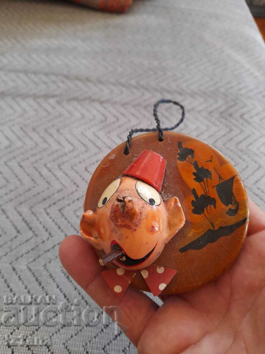 Old wooden decoration, souvenir with price 10.00 BGN | € 5.11 Old wooden decoration, souvenir with price 10.00 BGN | € 5.11