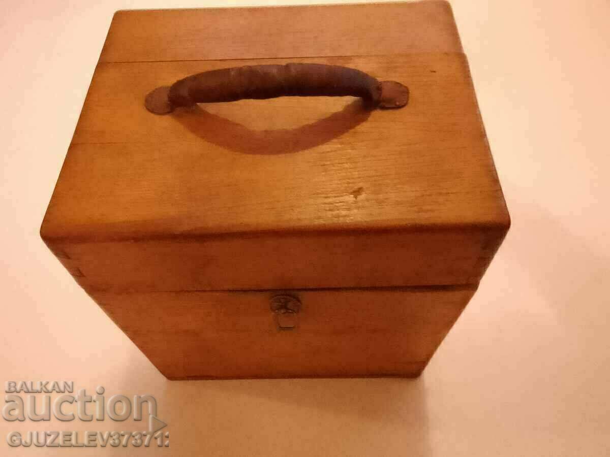 1900 Rare collectible Old doctor's medical chest - 7 1900 Rare collectible Old doctor's medical chest - 7