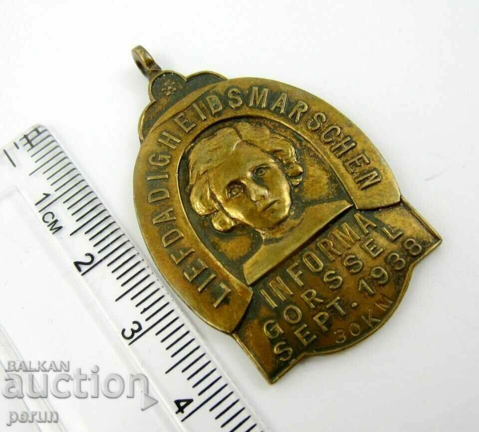 Delivery of Charity march in the Netherlands-Old medal-1938 Delivery of Charity march in the Netherlands-Old medal-1938