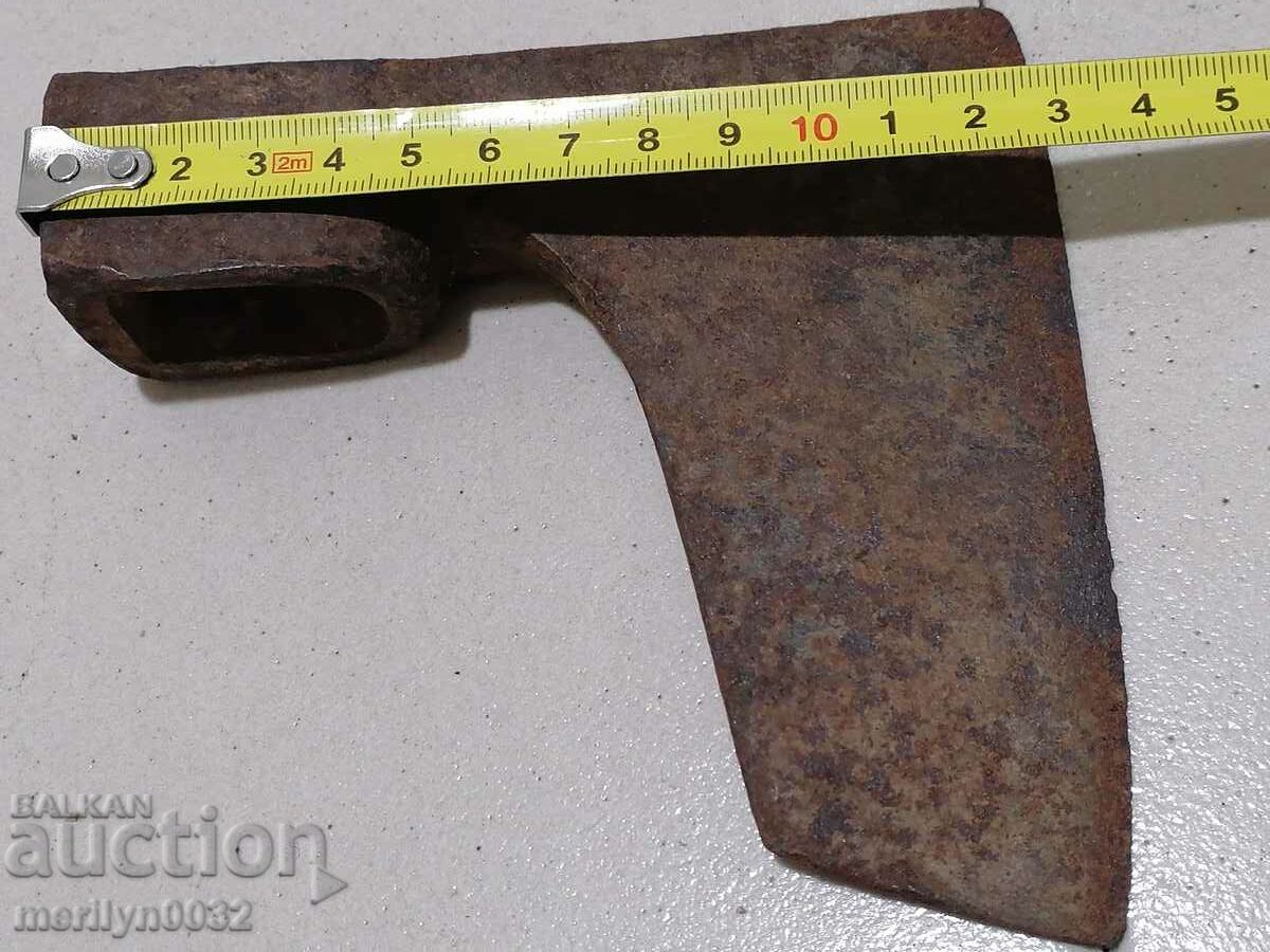 Old ax ax satyr hatchet without sap - 5 Old ax ax satyr hatchet without sap - 5