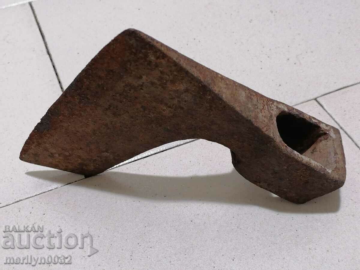 Old ax ax satyr hatchet without sap - 7 Old ax ax satyr hatchet without sap - 7